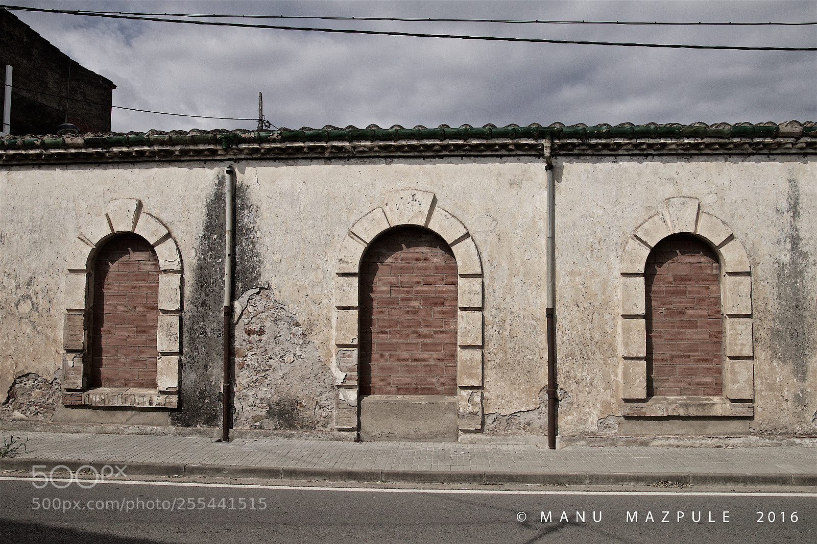 Canon EOS 70D sample photo. 315. girona. catalunya... no passing... photography
