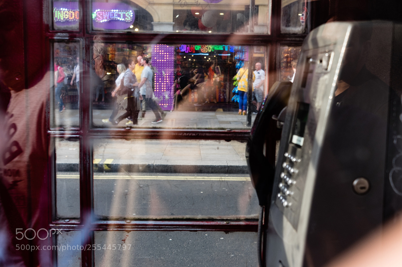 Fujifilm X-T10 sample photo. Piccadilly road london photography