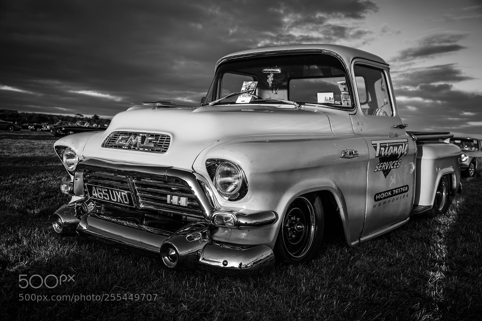 Canon EOS 5D Mark II sample photo. Old american pickup truck photography