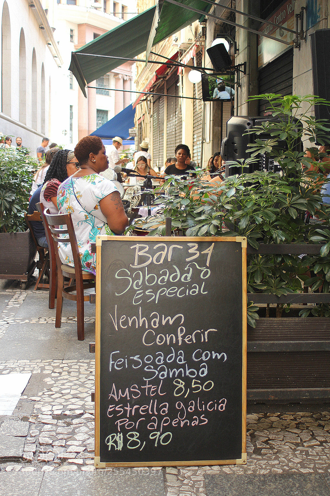Canon EF 28-80mm f/3.5-5.6 sample photo. Bar 34 photography