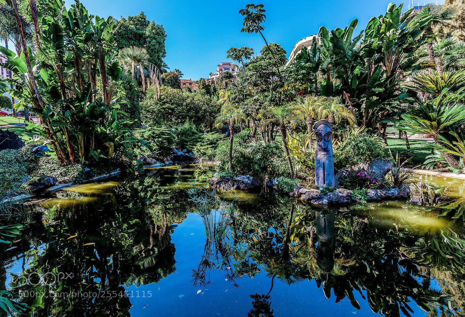 Canon EOS 5D Mark II sample photo. Monaco - water feature photography