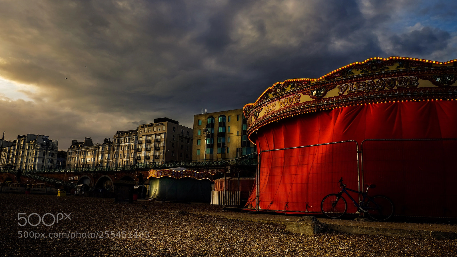 Fujifilm X-T1 sample photo. Brighton photography