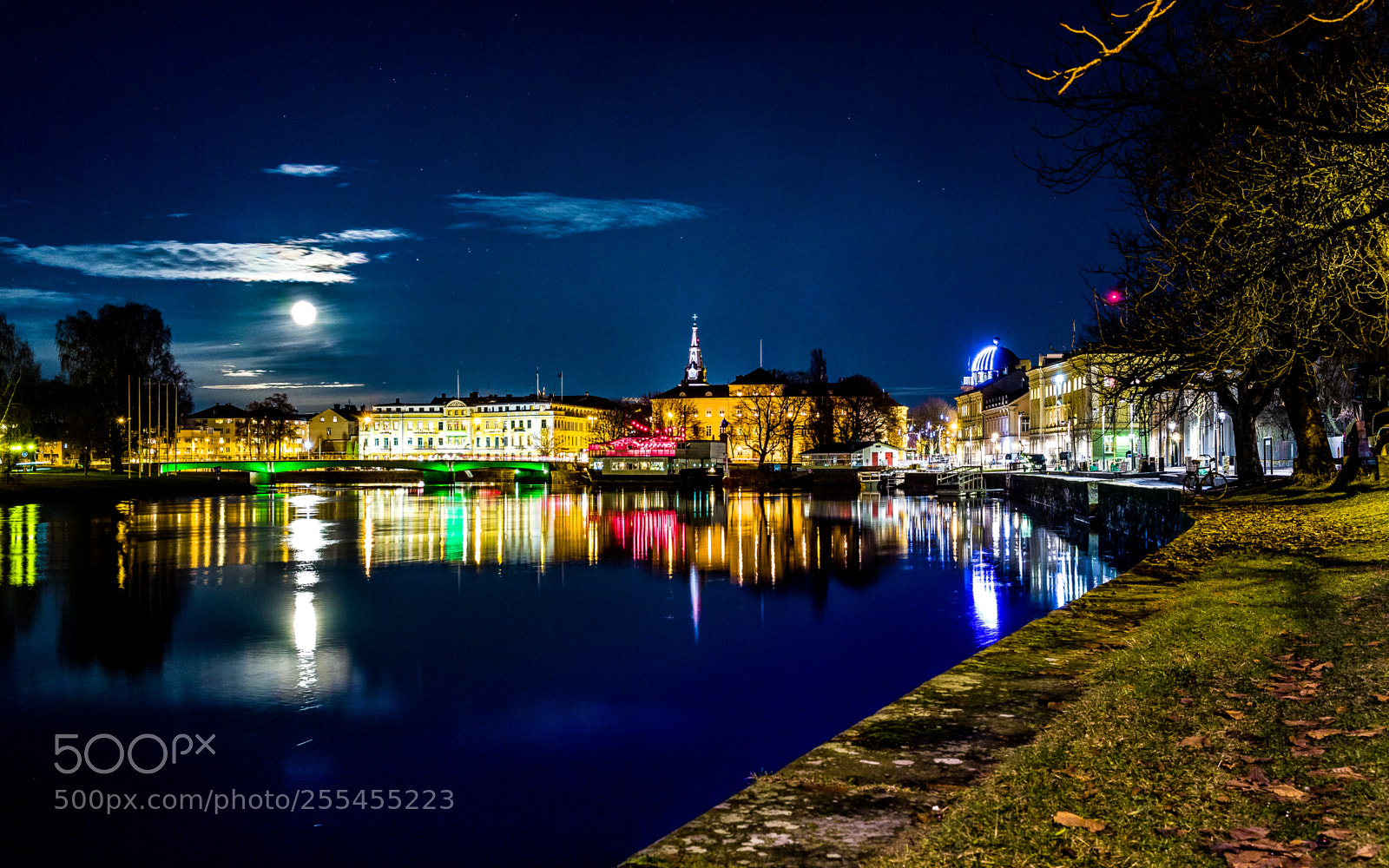 Canon EOS 6D sample photo. Autumn night in karlstad photography