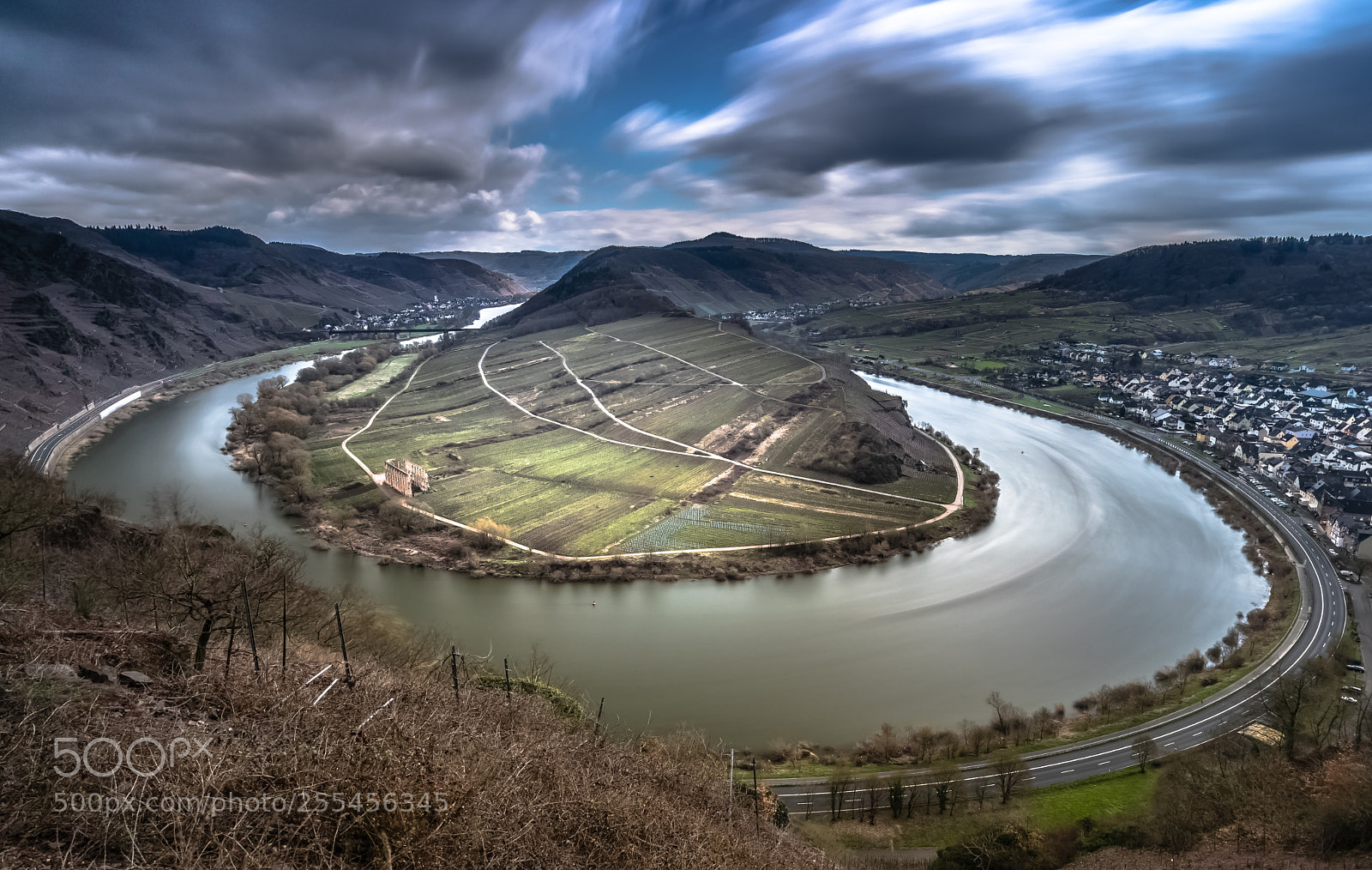 Canon EOS 5D Mark IV sample photo. Moselle river, bremm, germany photography