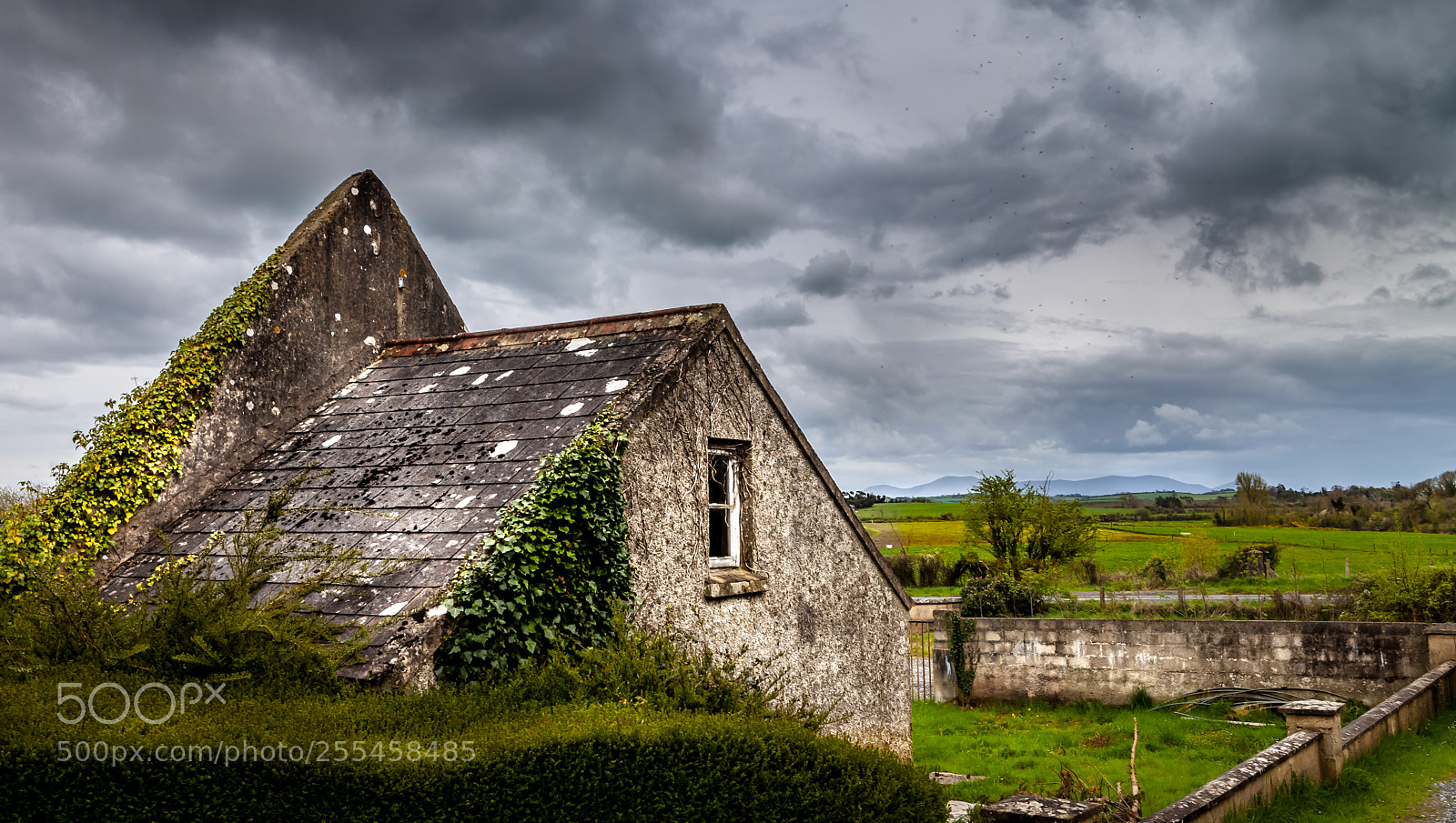 Canon EOS 5D Mark II sample photo. Stone shed photography