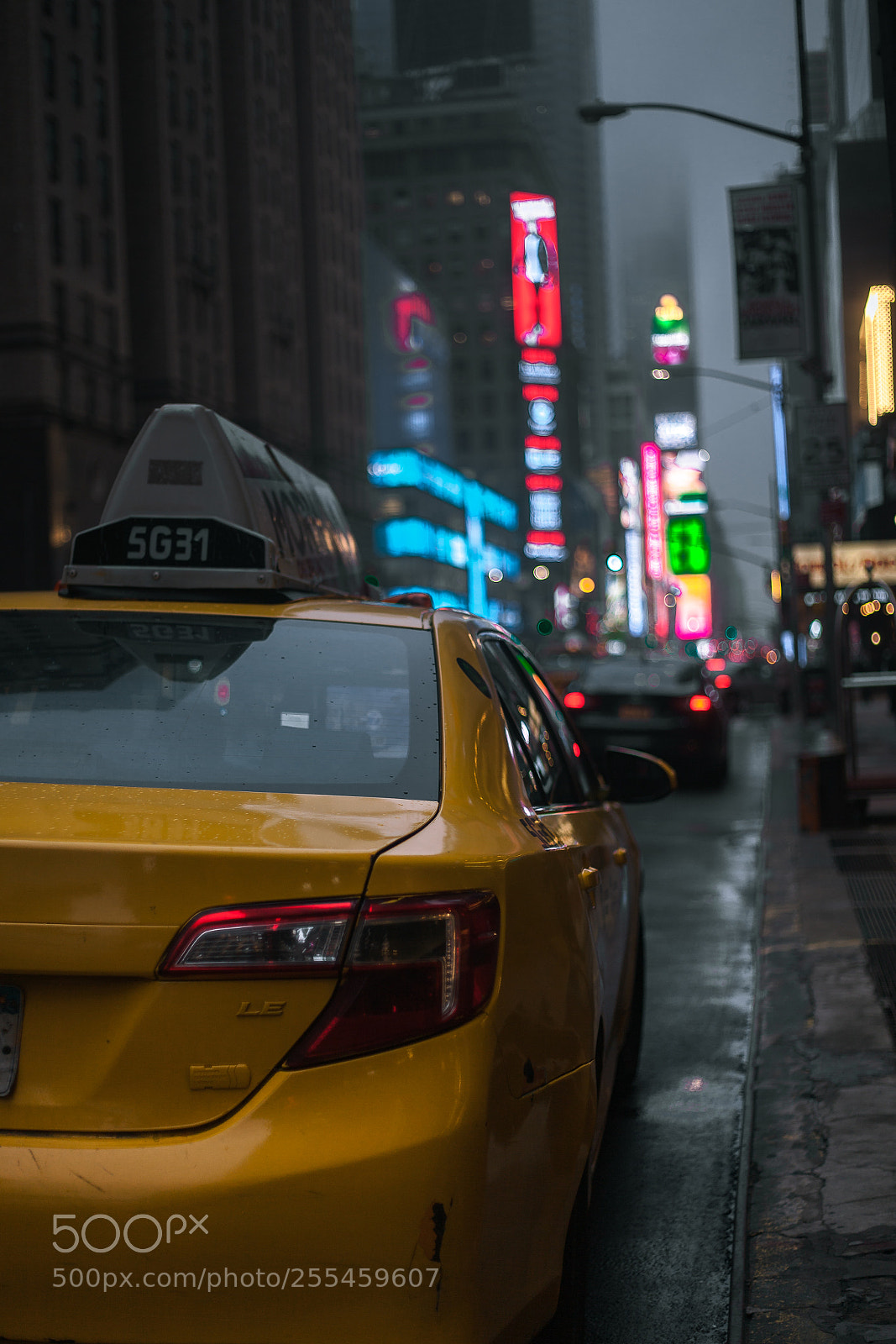 Canon EOS 5D Mark II sample photo. New york taxi photography