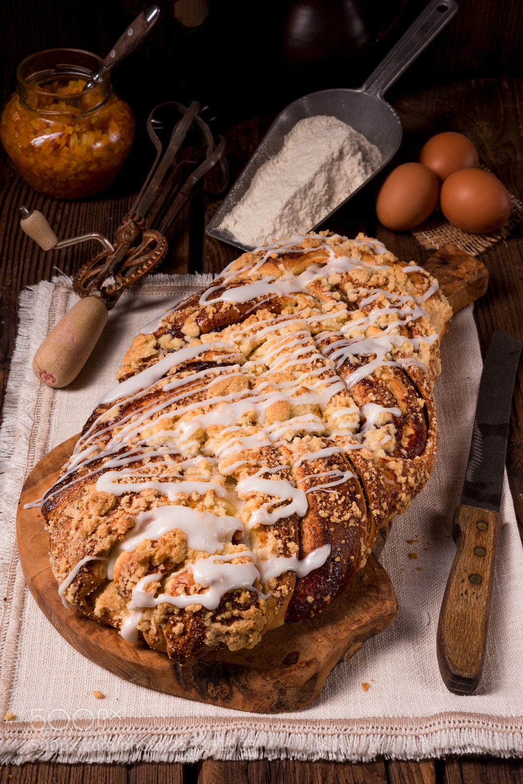 Nikon D810 sample photo. Braided yeast bun with photography