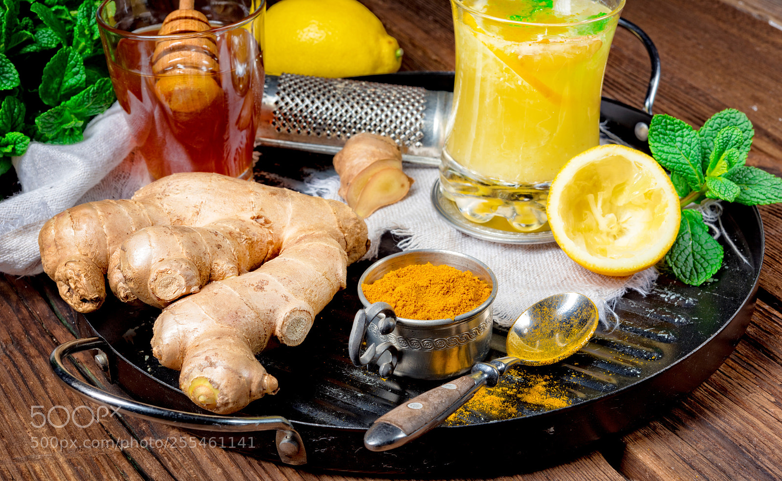 Nikon D810 sample photo. Ginger lemonade with honey photography