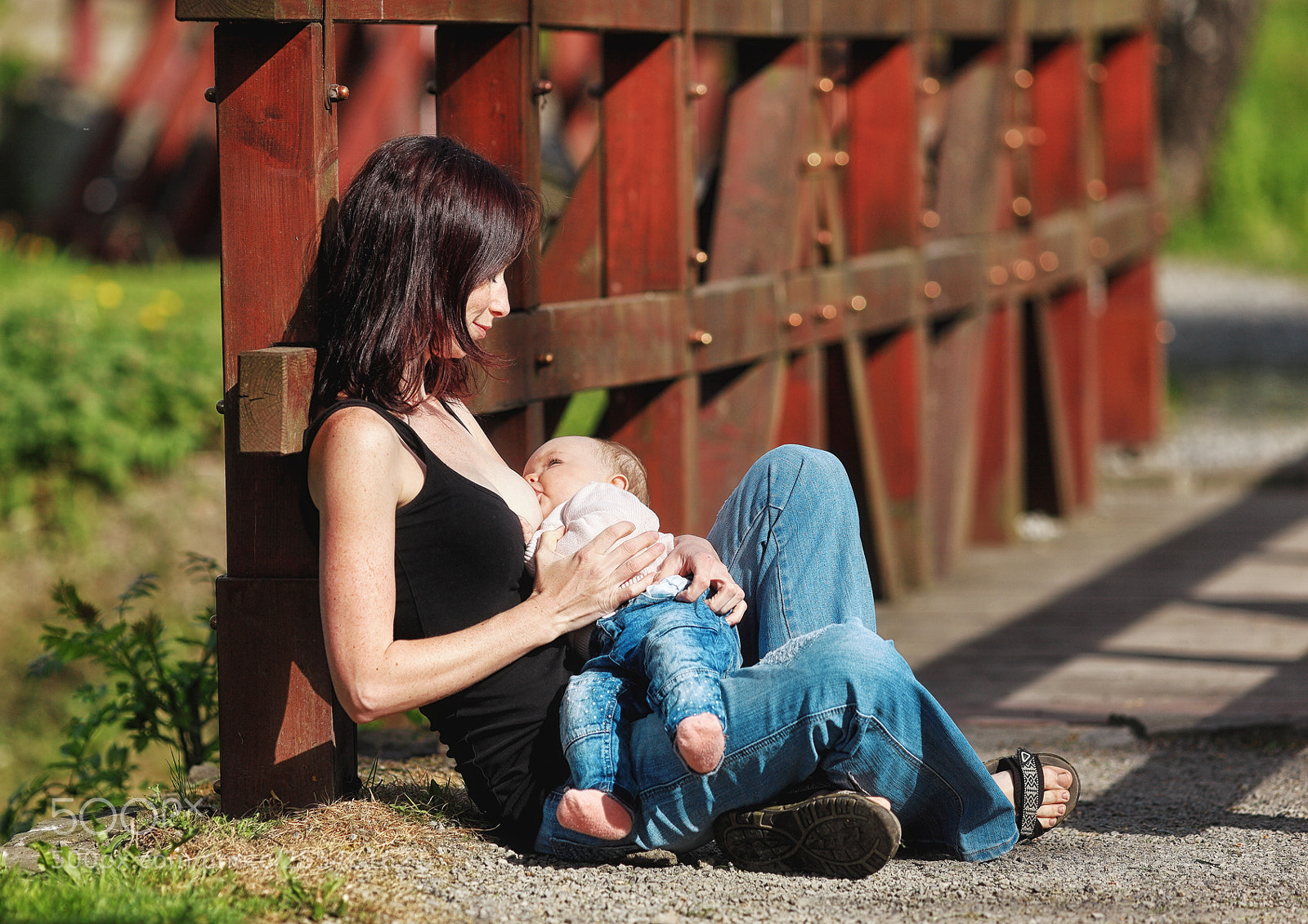 Canon EOS 5D Mark II sample photo. Breast feeding photography