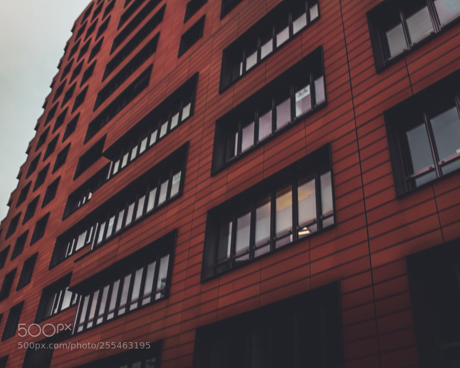 Canon EOS 700D (EOS Rebel T5i / EOS Kiss X7i) sample photo. The red building. photography