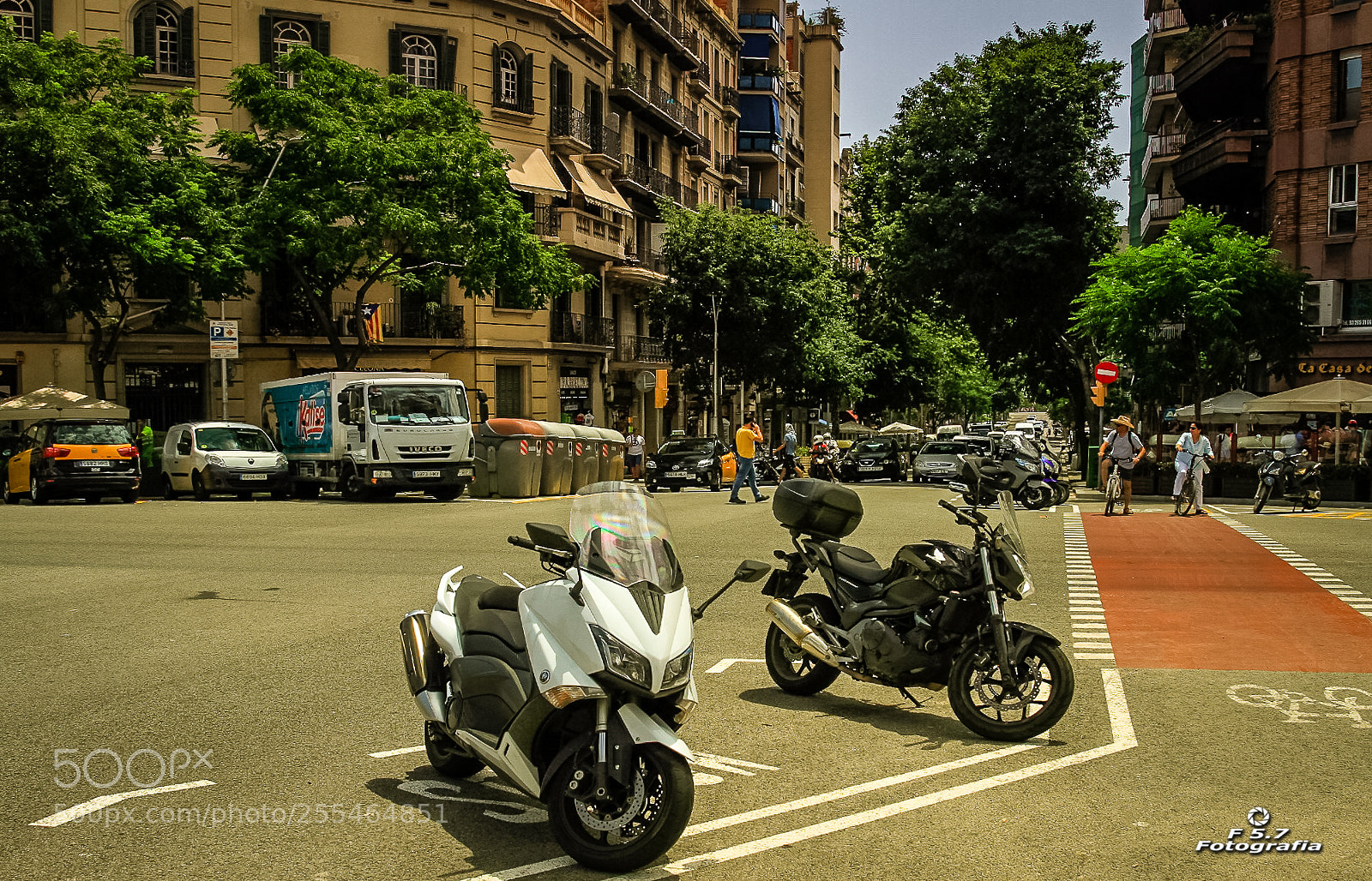 Canon EOS 7D sample photo. Calles - barcelona photography