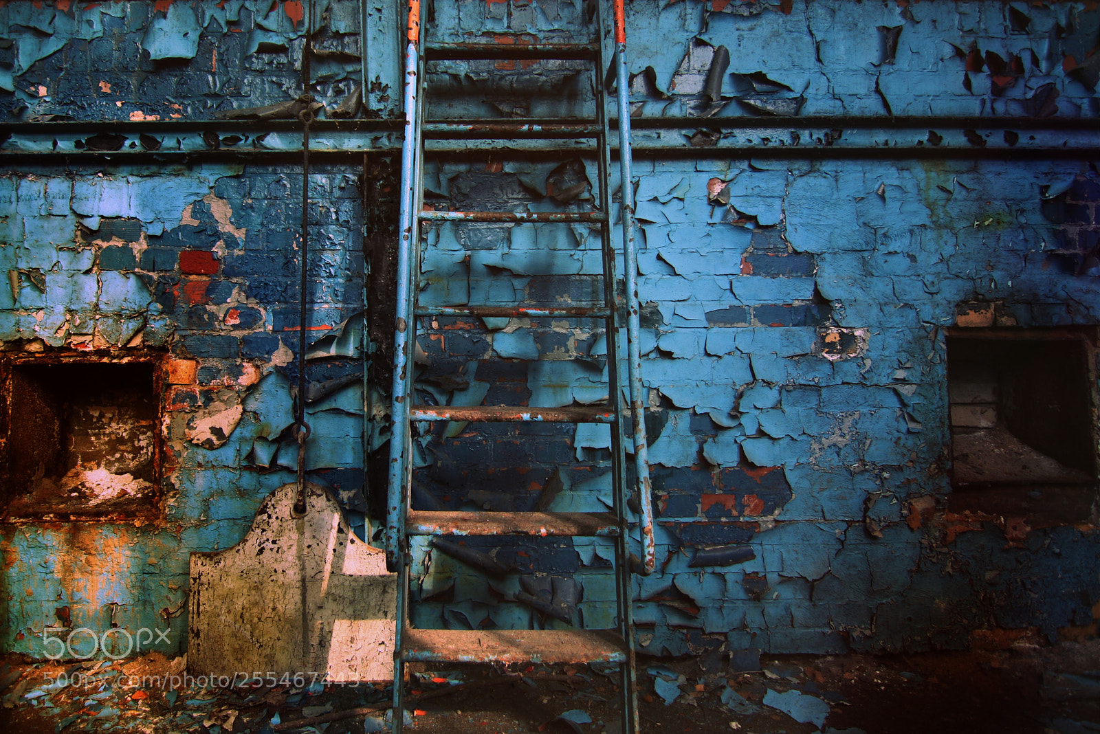Canon EOS 500D (EOS Rebel T1i / EOS Kiss X3) sample photo. Blue lost place photography
