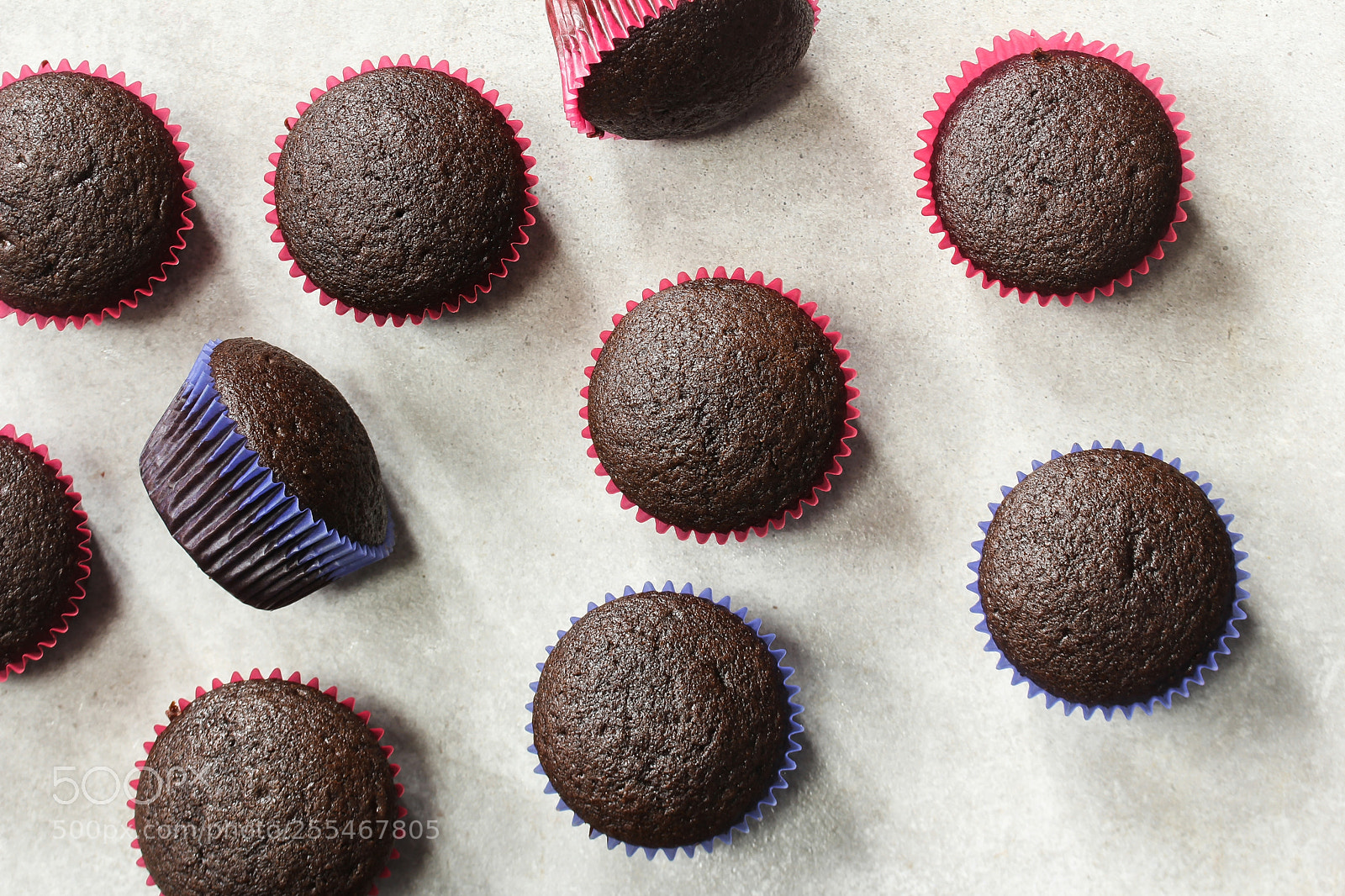 Canon EOS 60D sample photo. Homemade dark chocolate cupcakes photography