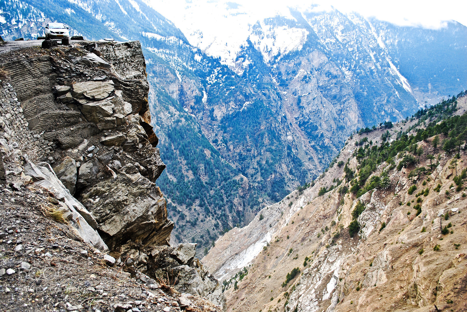 Nikon D60 sample photo. Don't look down! photography