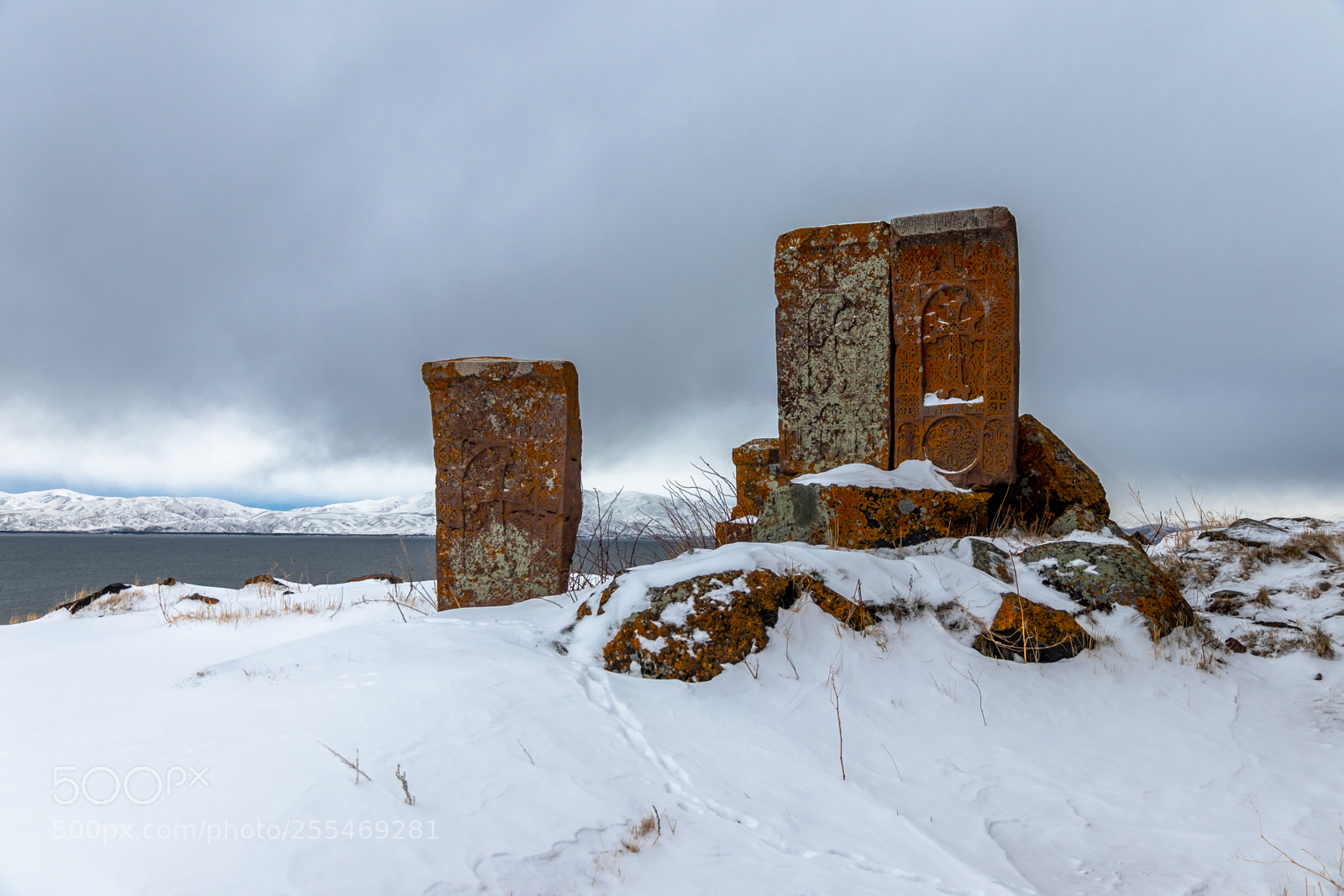 Canon EOS 80D sample photo. Graves at hayravank monastery photography