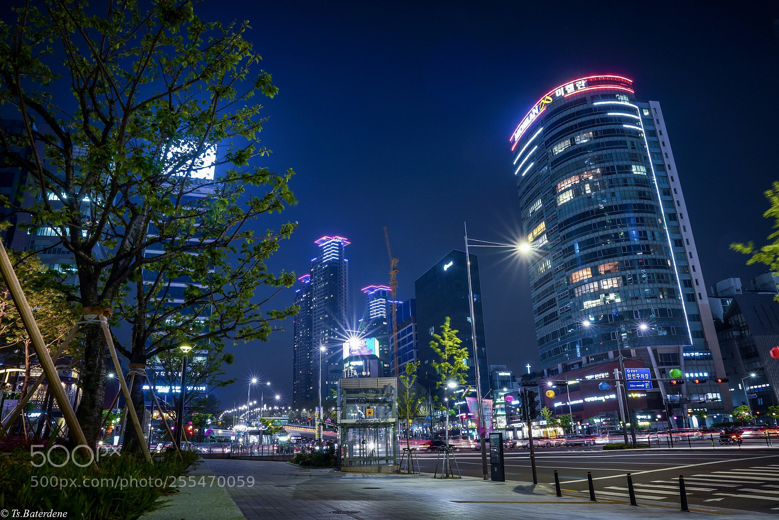 Sony a7R III sample photo. Seoul. night photography