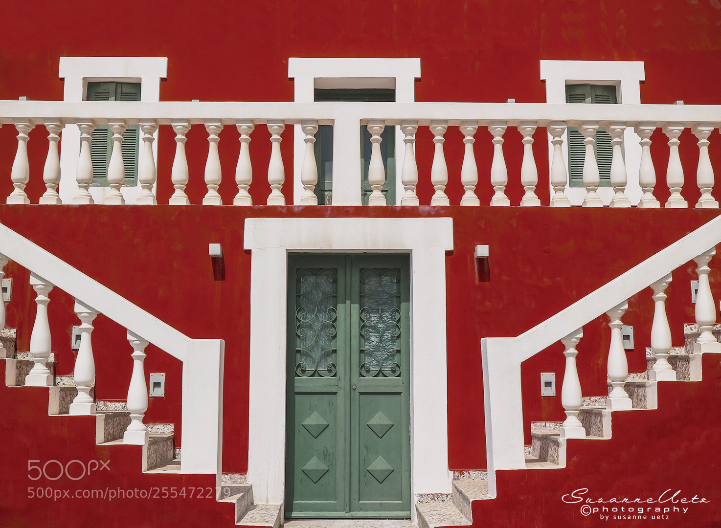 Canon EOS M10 sample photo. Red house photography