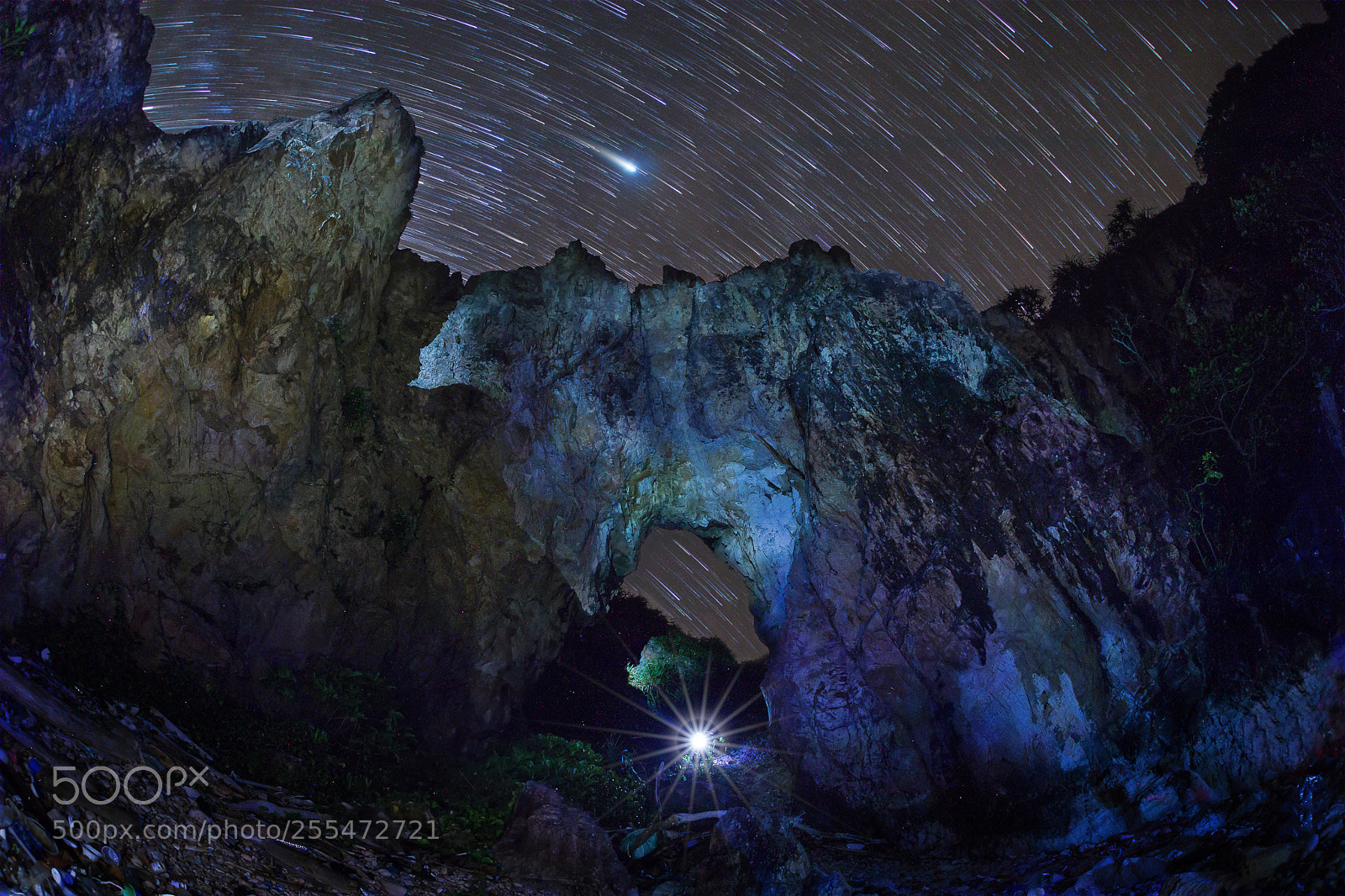 Canon EOS 5D Mark IV sample photo. Caveshorttrails photography