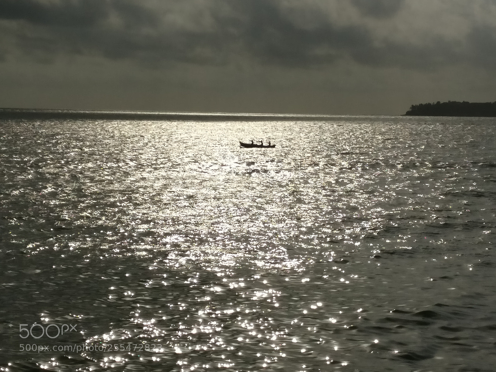 OnePlus A3003 sample photo. Boat gliding photography