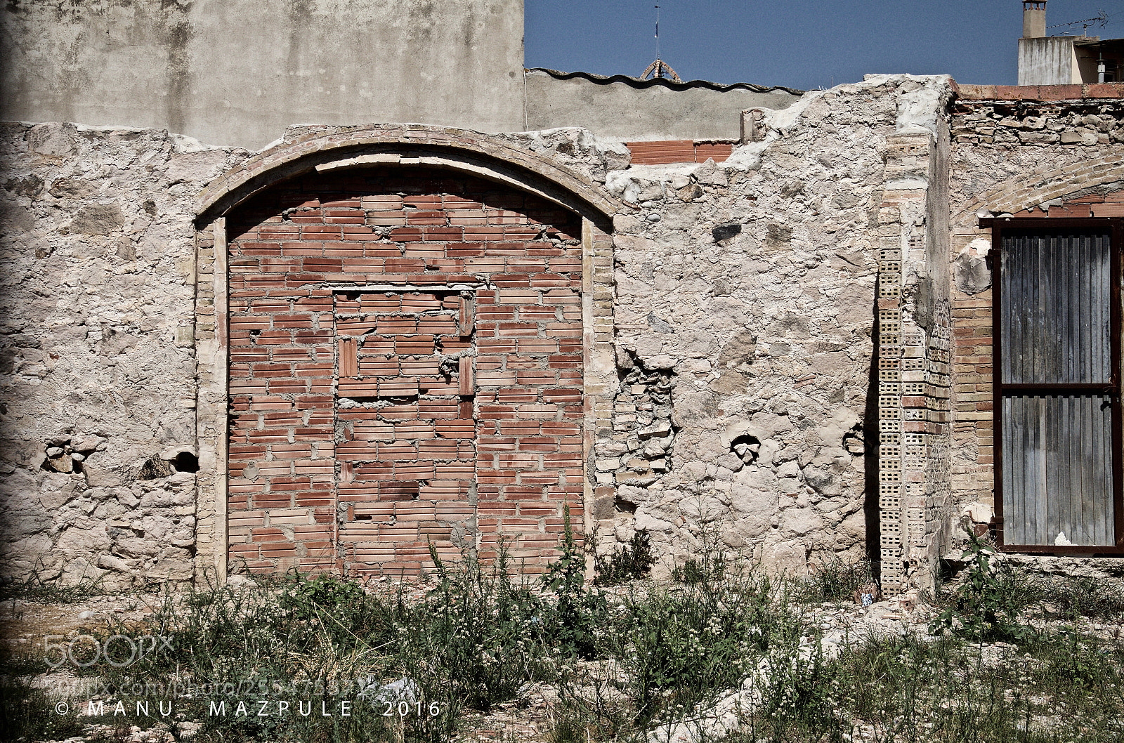 Canon EOS 70D sample photo. 317. girona. catalunya... no passing... photography