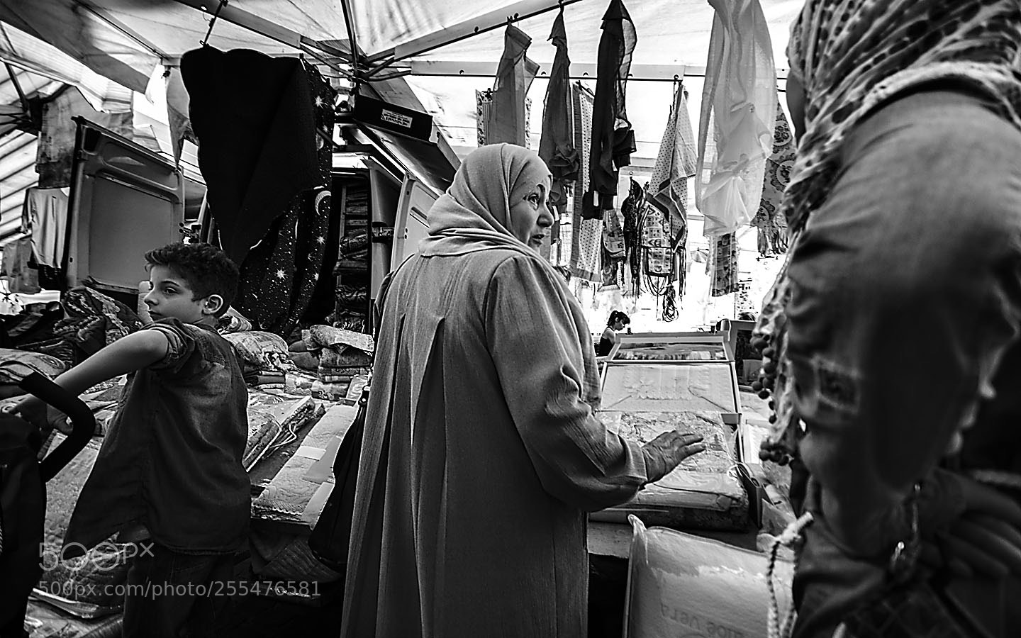 Fujifilm X-T20 sample photo. Woman at work photography