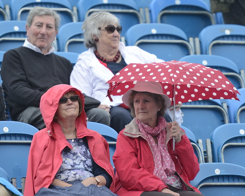 Nikon AF-S Nikkor 70-200mm F2.8G ED VR II sample photo. Eastbourne photography