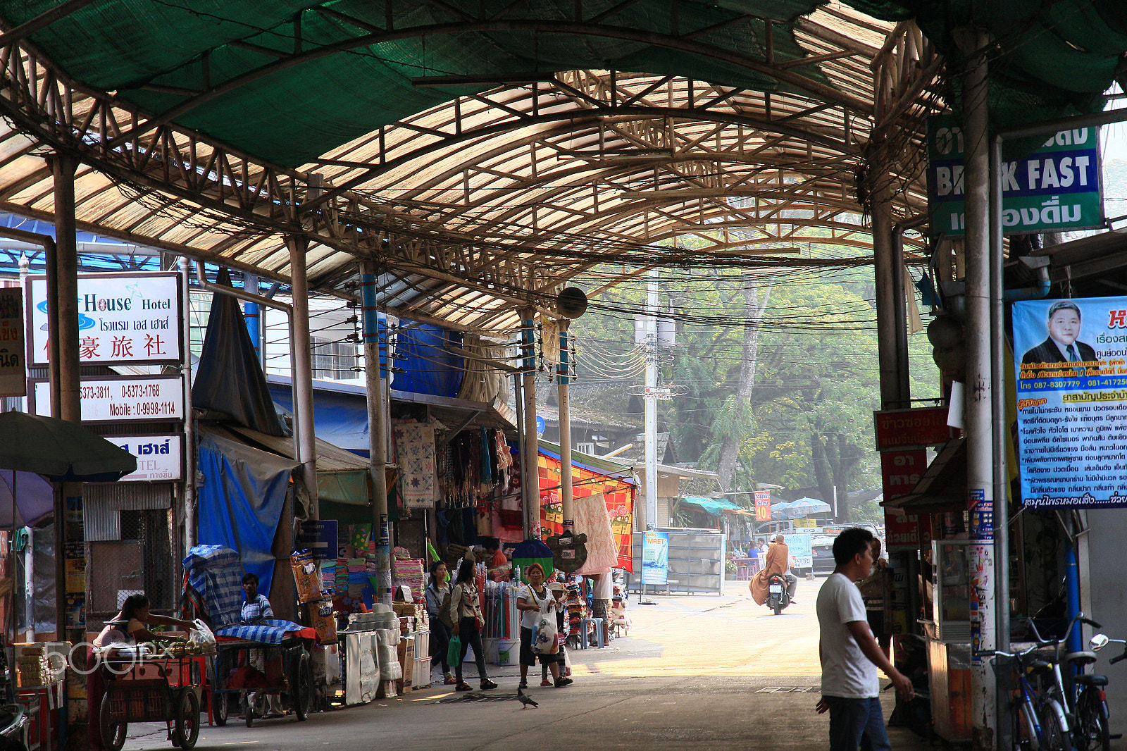 Canon EOS 650D (EOS Rebel T4i / EOS Kiss X6i) sample photo. Thailand tachilek  at the boarder to myanmar photography