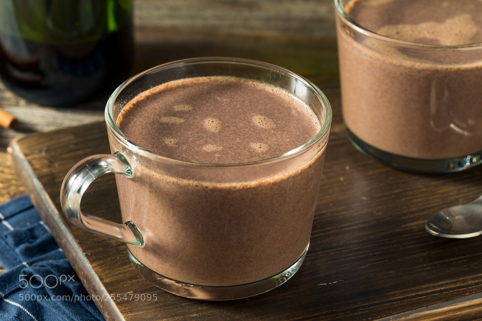 Canon EOS 5D Mark IV sample photo. Warm spiked red wine photography