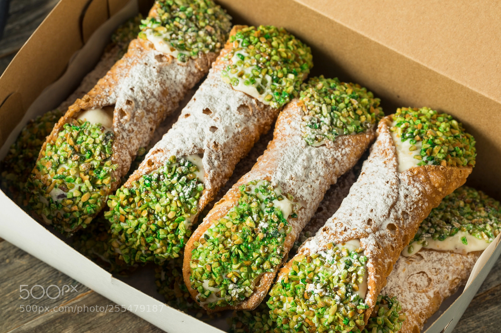 Canon EOS 5D Mark IV sample photo. Traditional homemade sicilian cannolis photography