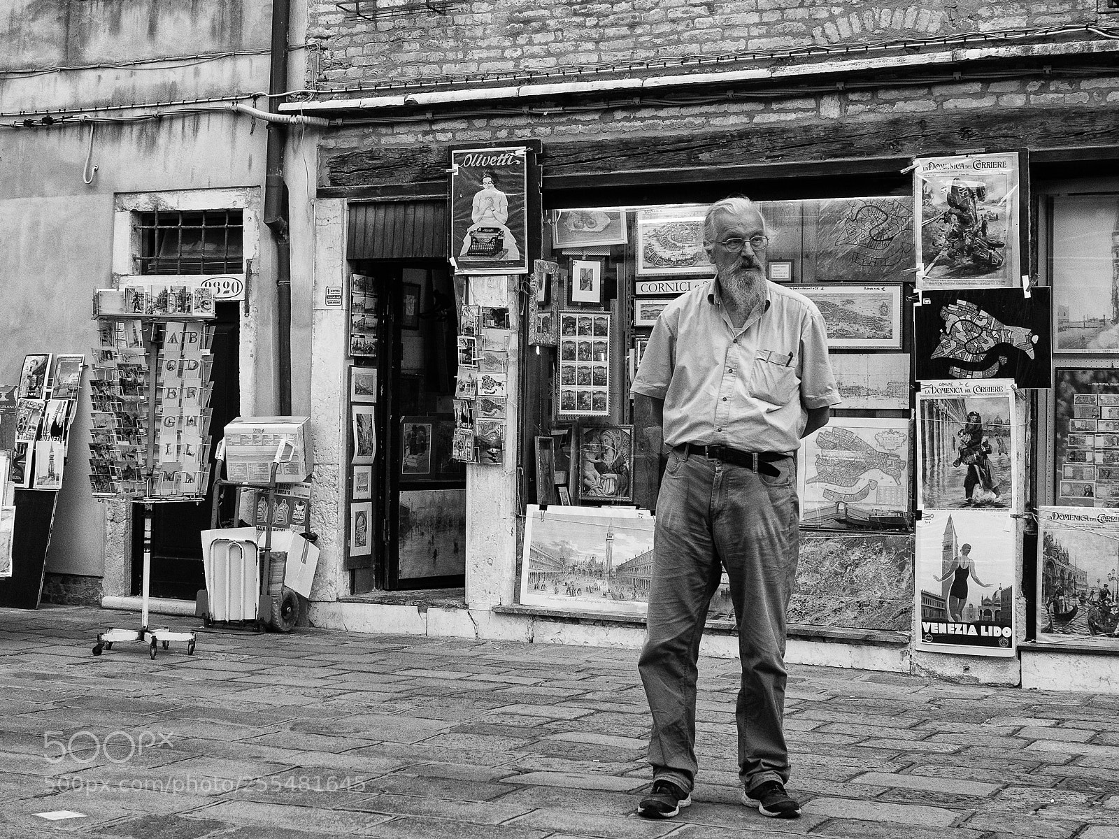 Olympus OM-D E-M5 sample photo. Street portrait photography