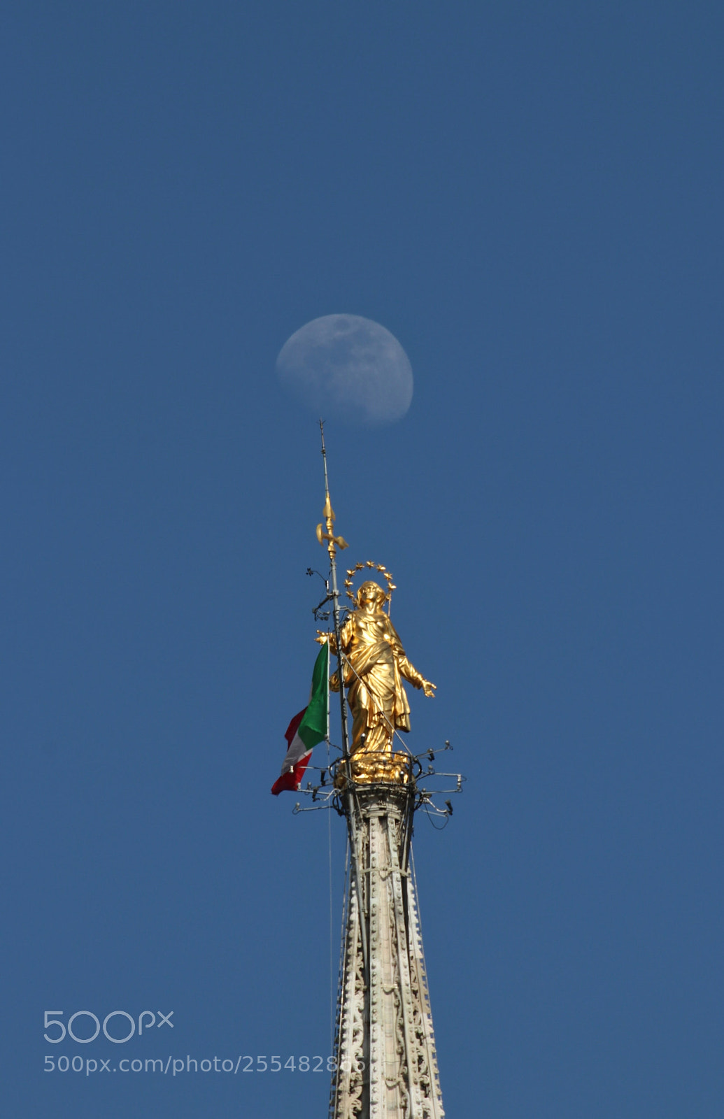 Canon EOS 80D sample photo. The moon on a photography