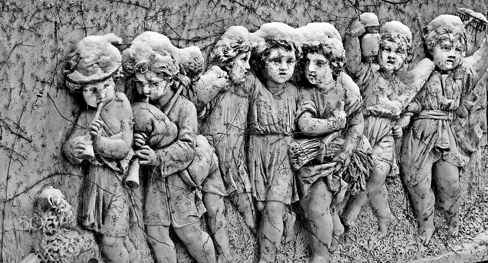 Minolta AF 24-85mm F3.5-4.5 [New] sample photo. Stonecarving cherubs bw photography