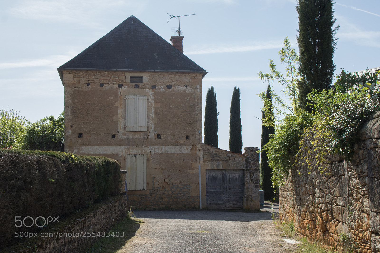 Canon EOS 750D (EOS Rebel T6i / EOS Kiss X8i) sample photo. French village photography