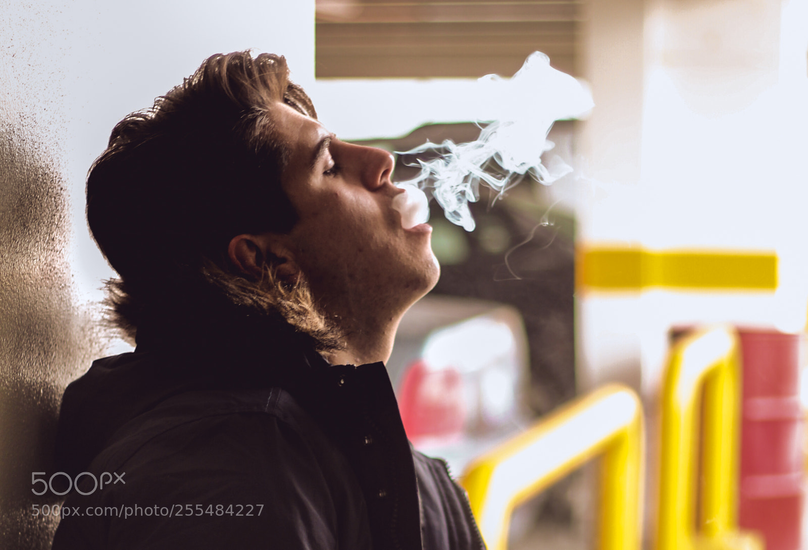 Canon EOS 700D (EOS Rebel T5i / EOS Kiss X7i) sample photo. Man smoking and thinking photography