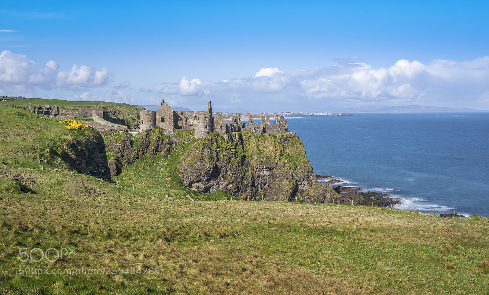 Canon EOS 5D Mark IV sample photo. Spring castle photography