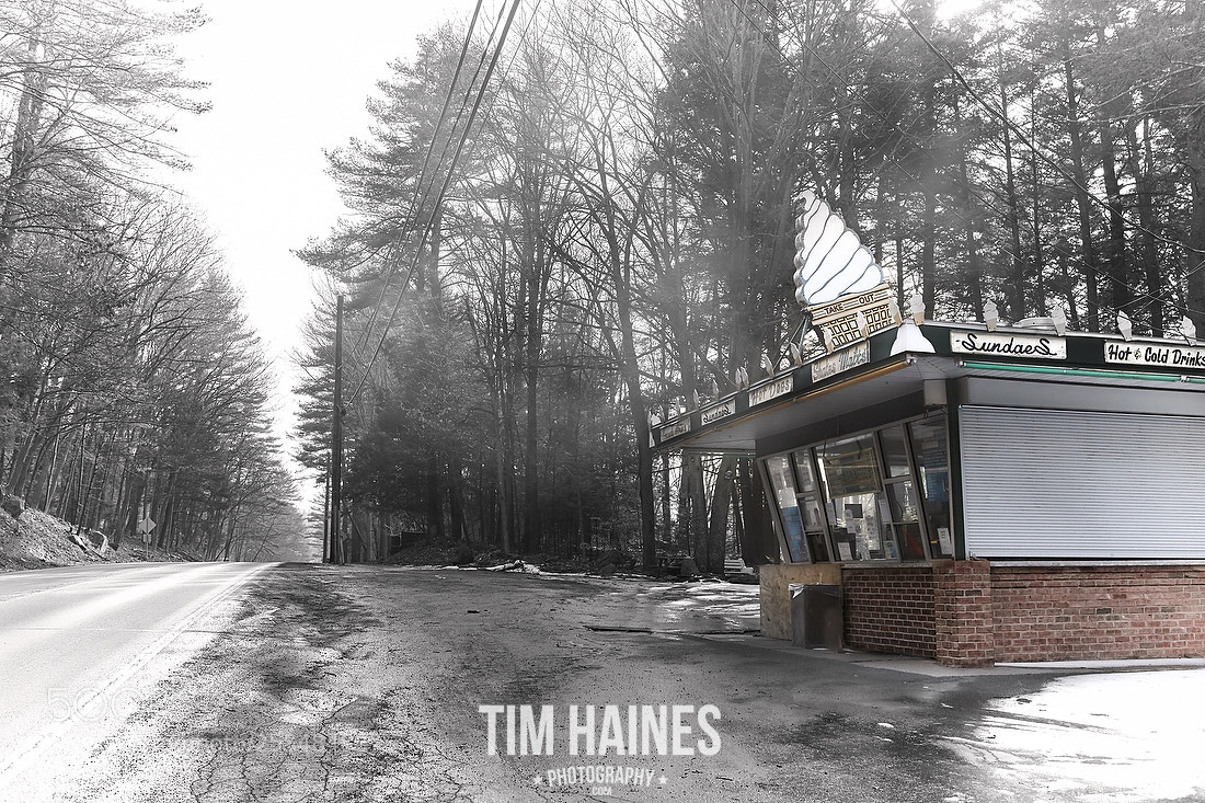 Canon EOS 5D Mark II sample photo. Ice cream stand, lonely photography