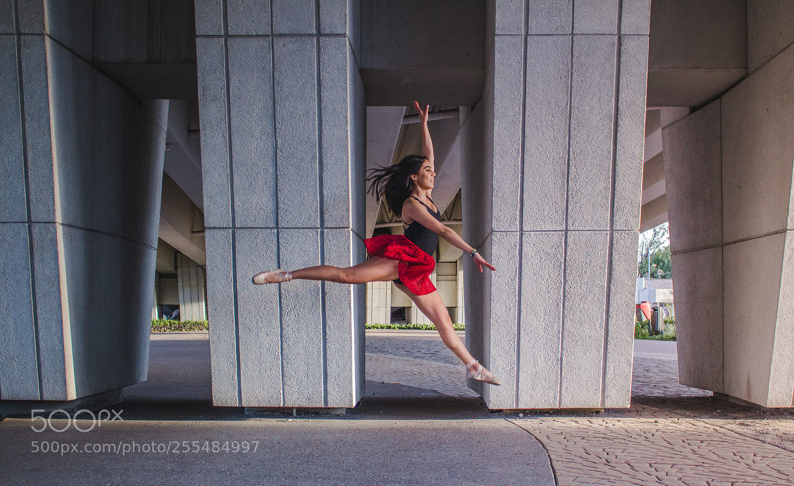 Canon EOS 700D (EOS Rebel T5i / EOS Kiss X7i) sample photo. Dancer jump photography