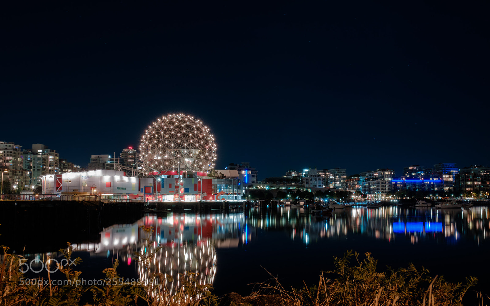 Fujifilm X-T2 sample photo. Science world aka giant photography