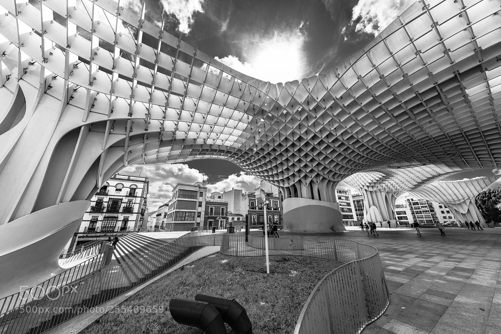 Canon EOS 5DS R sample photo. Metropol sevilla b&w photography