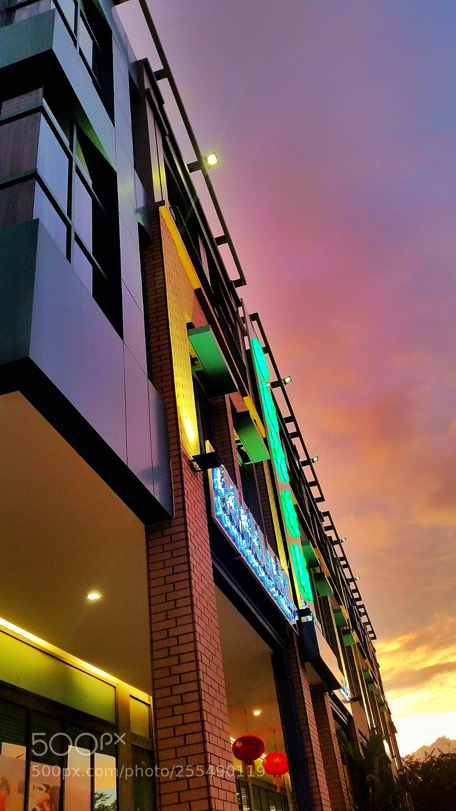 Samsung Galaxy S5 sample photo. Its a colourful evening photography