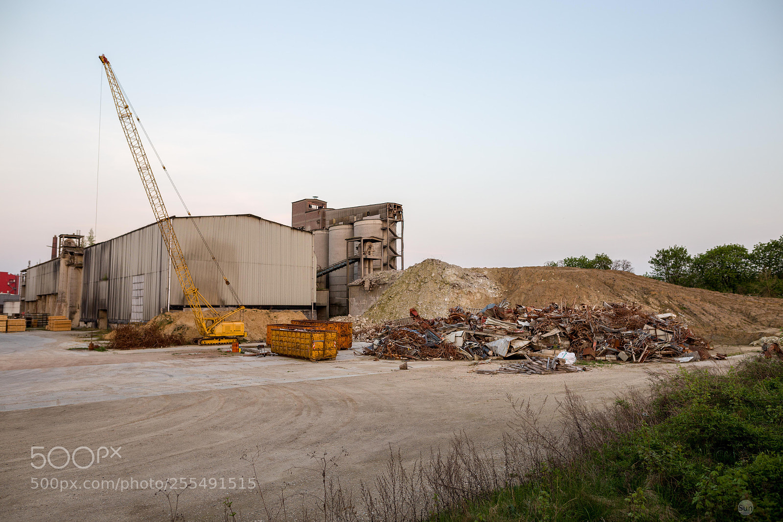 Canon EOS 6D sample photo. Rubble and scrap photography