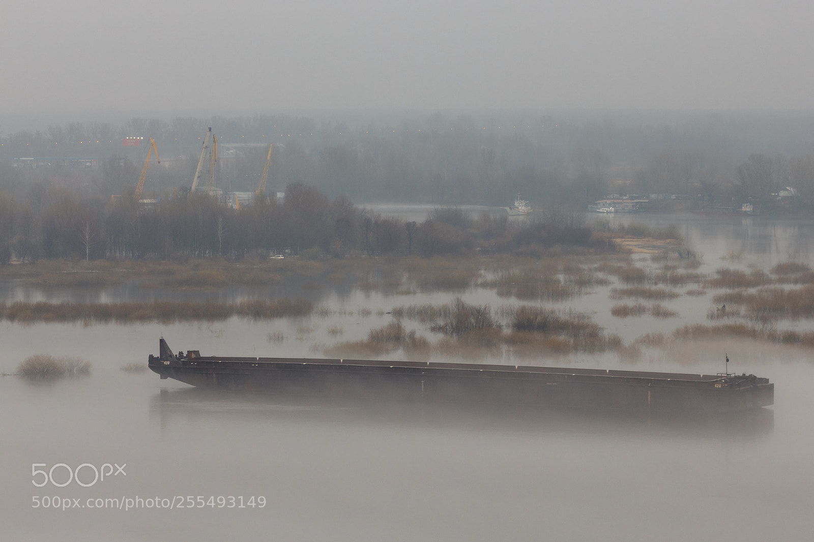 Canon EOS 550D (EOS Rebel T2i / EOS Kiss X4) sample photo. Lonely barge photography