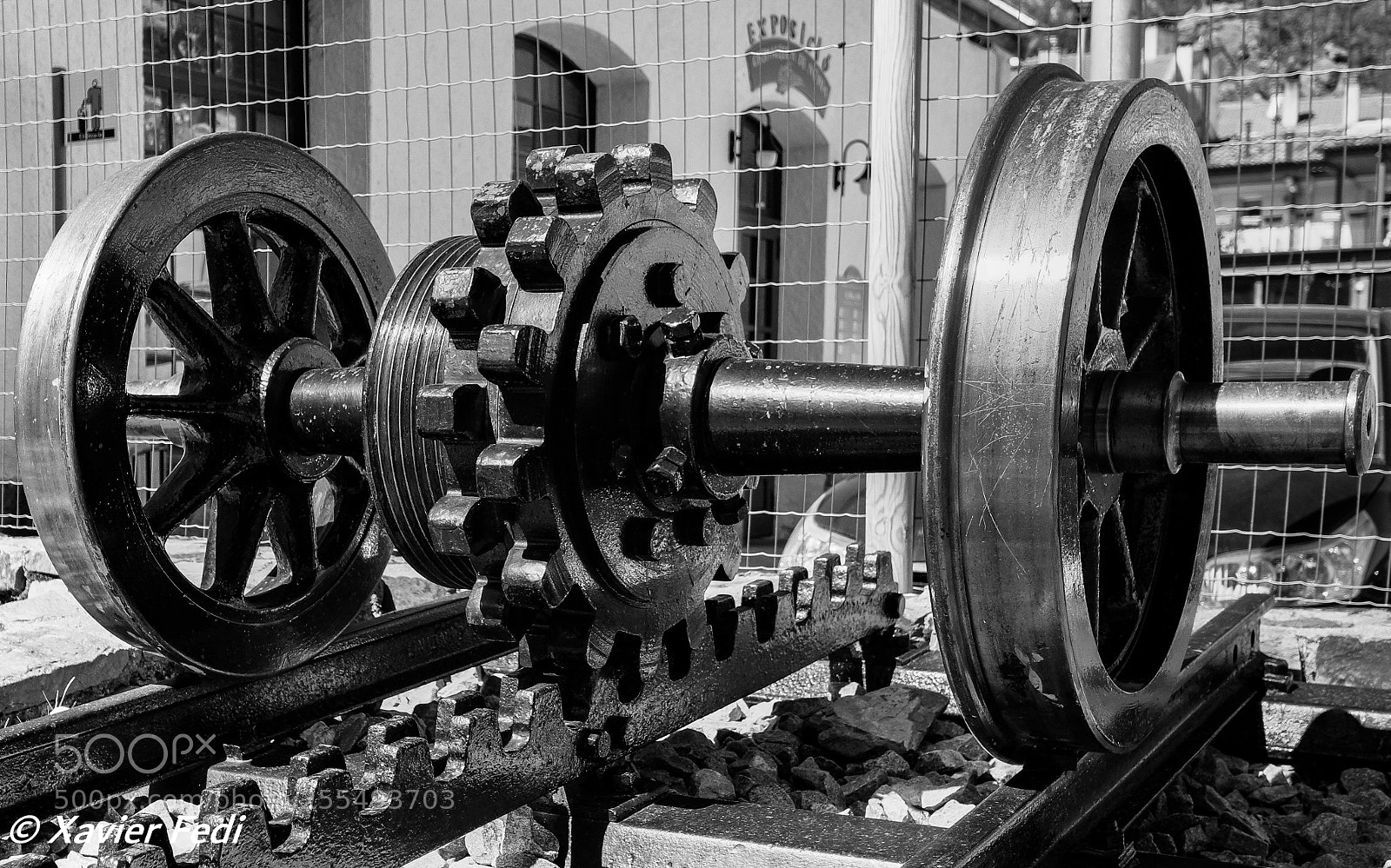Fujifilm X-T2 sample photo. Engranaje tren cremallera photography