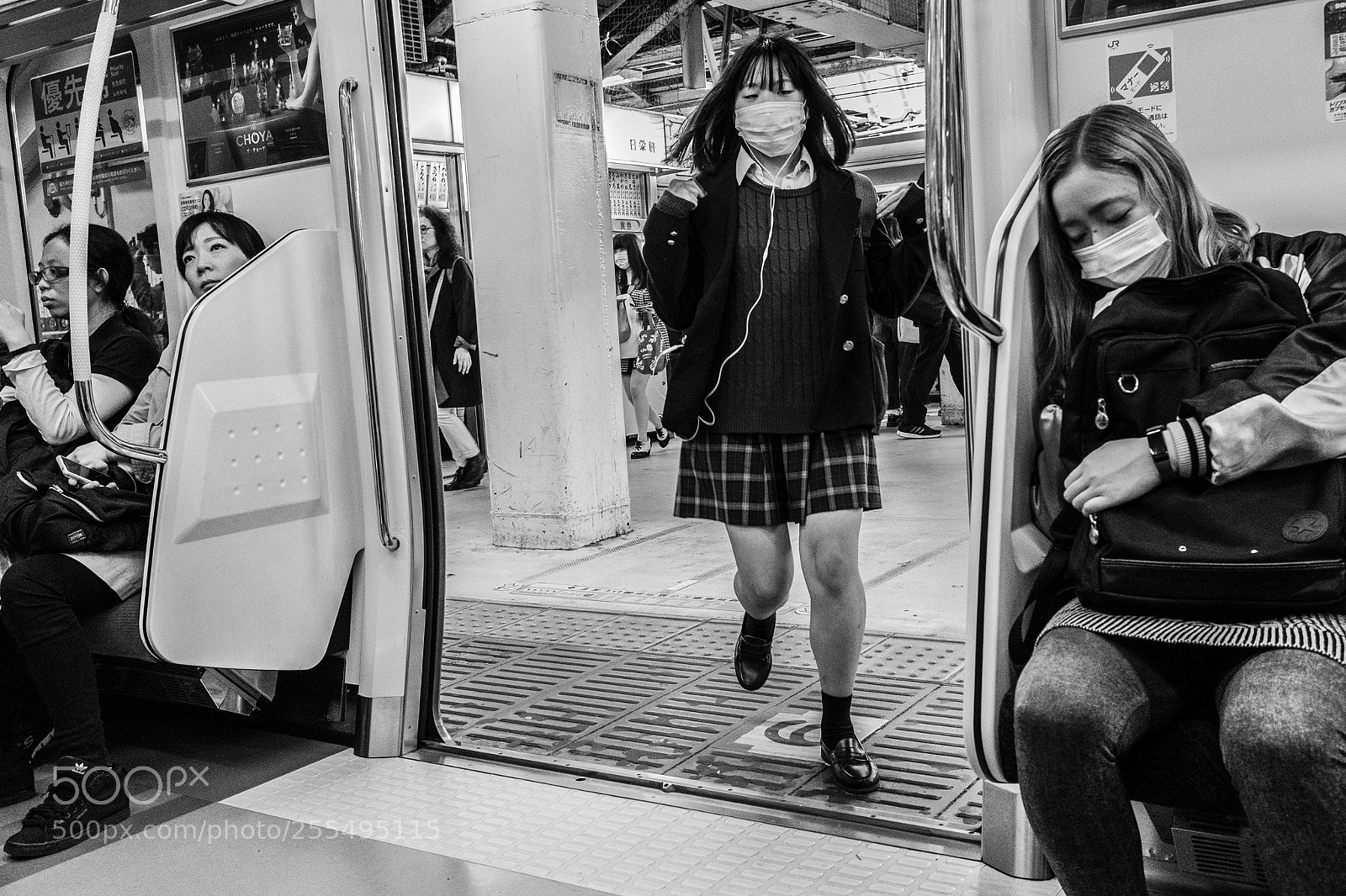 Fujifilm X100F sample photo. In the last second photography