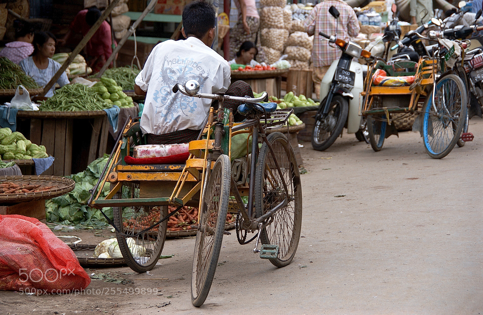 Sony Alpha DSLR-A300 sample photo. Burma road (hellrider) photography
