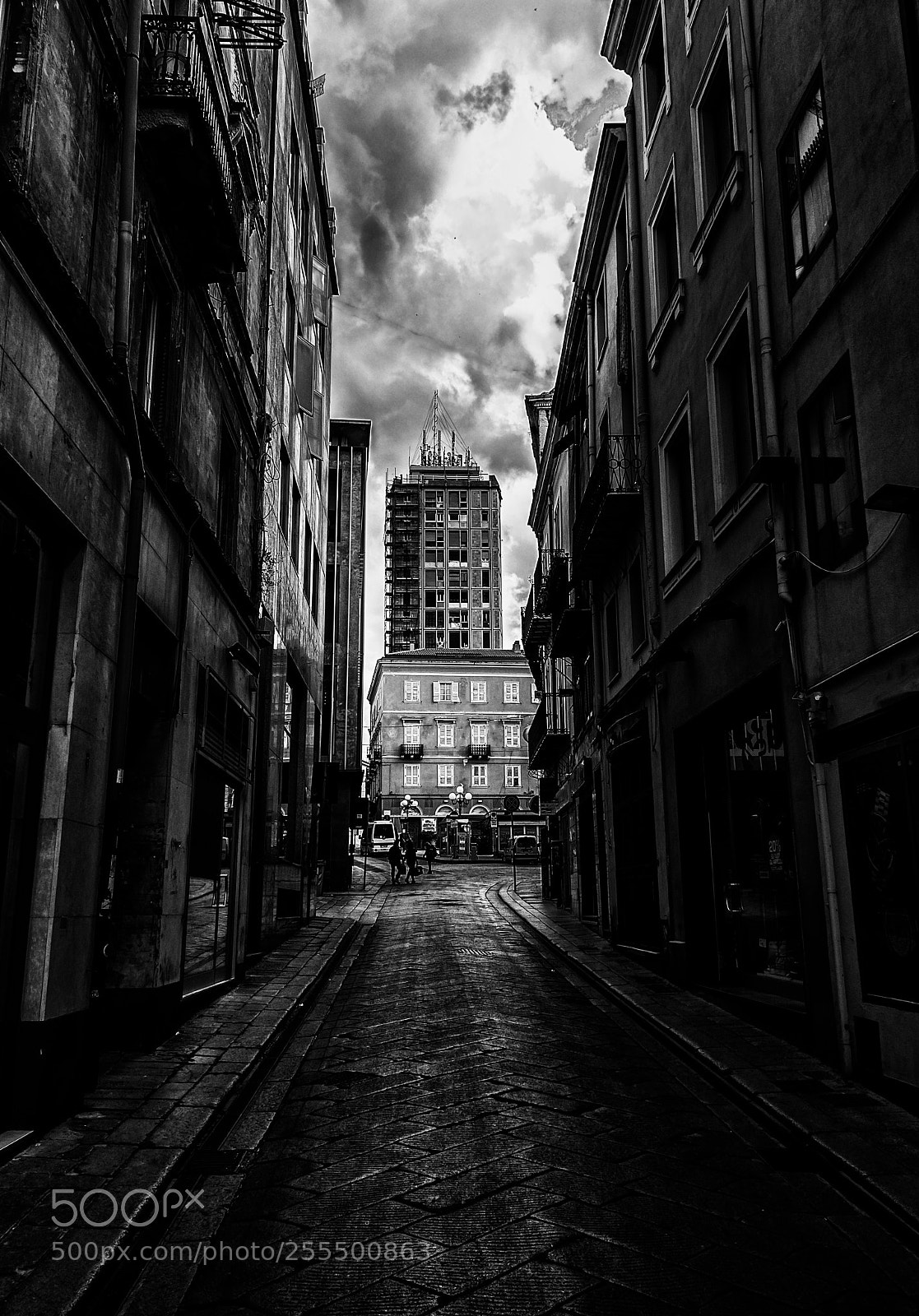 Nikon D90 sample photo. Dark alley in sardinian photography