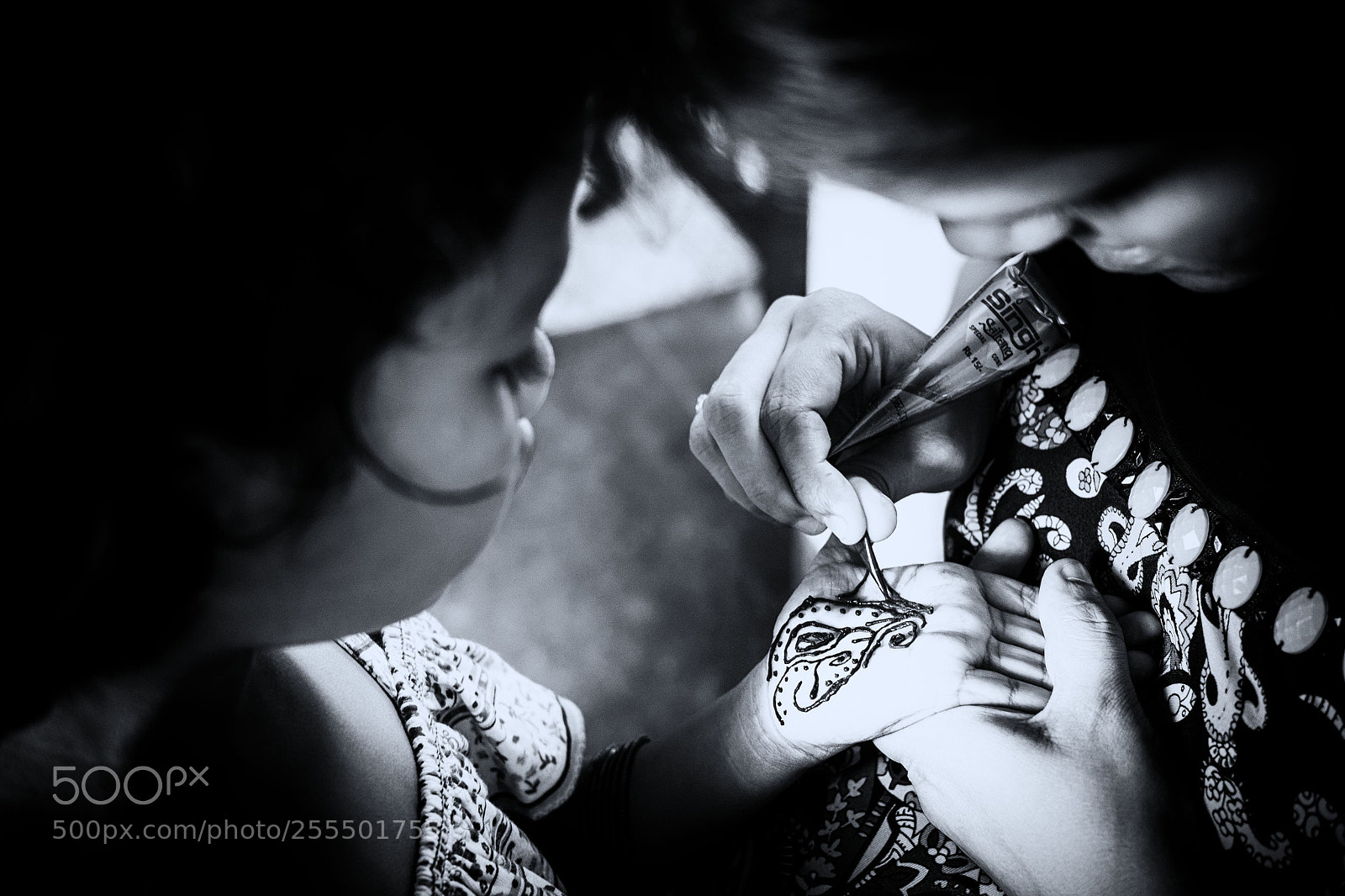 Olympus OM-D E-M10 sample photo. Henna, with love... photography