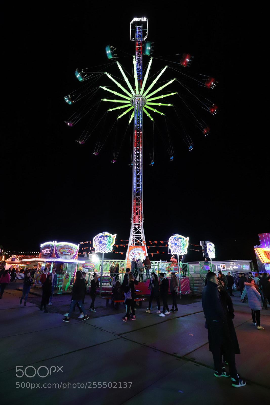 Canon EOS 6D Mark II sample photo. Kingsday by night photography