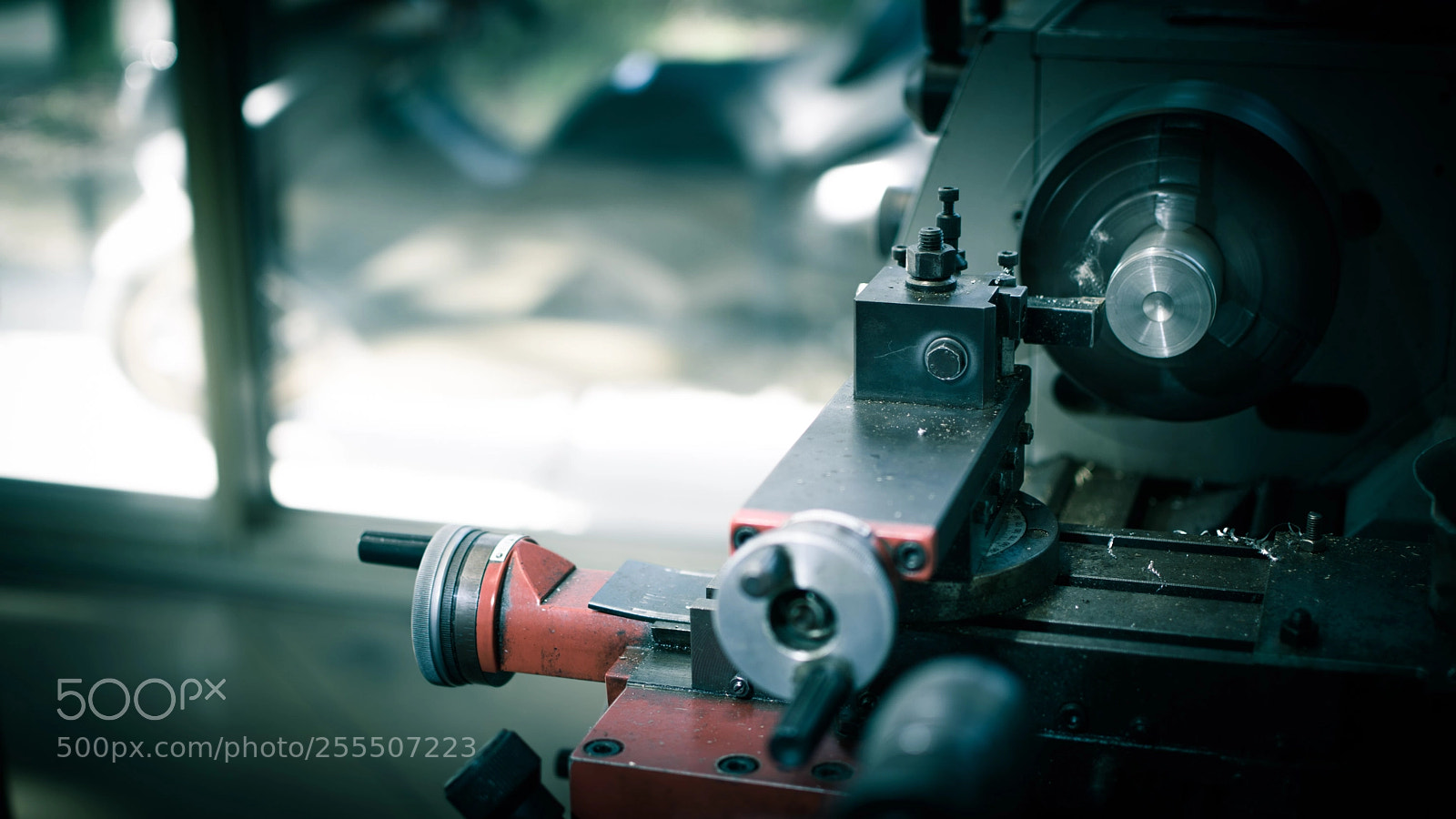 Nikon D5500 sample photo. Le tourneur a disparu photography