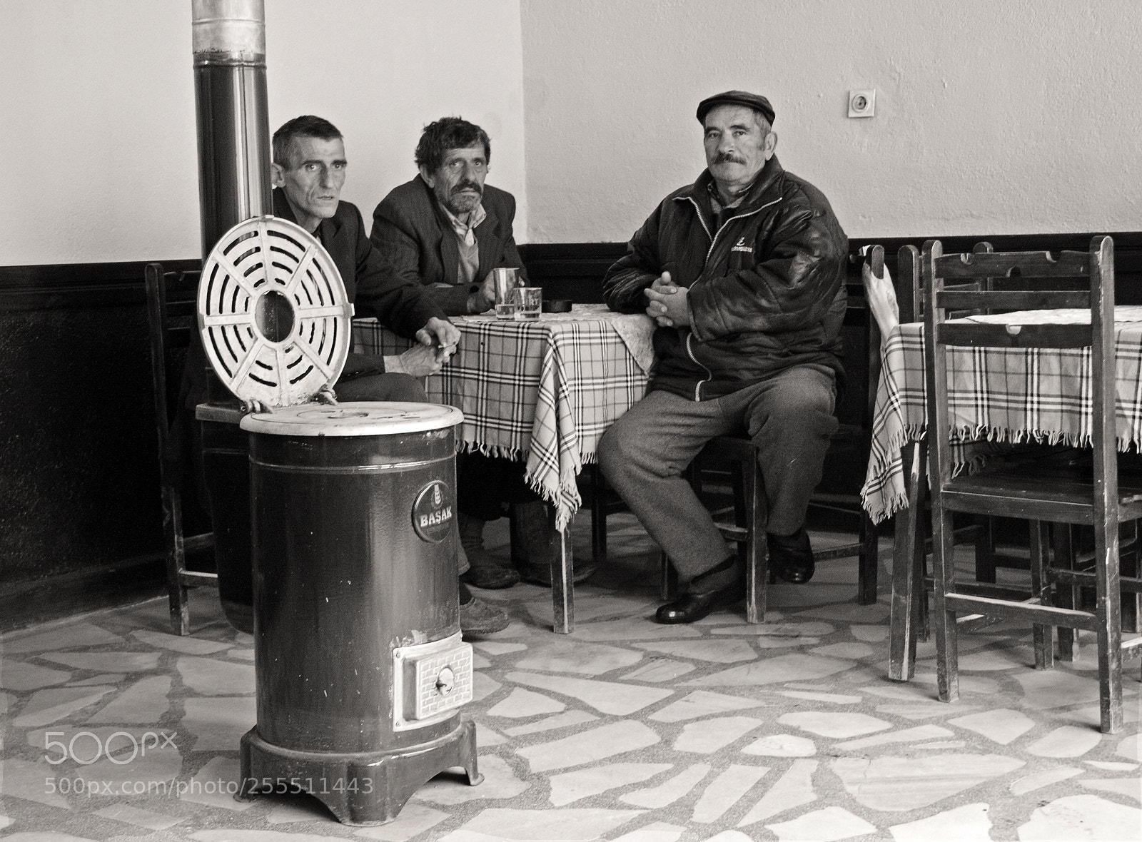 Canon EOS 40D sample photo. In the coffee shop photography